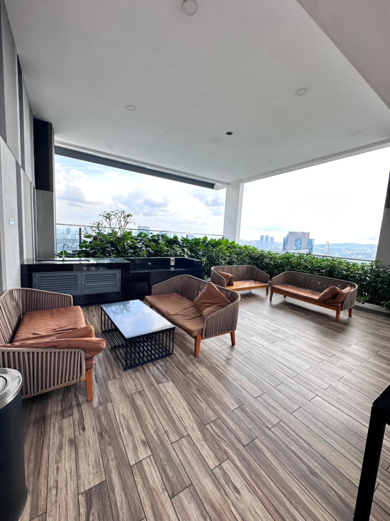 Ferienwohnung The Luxe Infinitum Klcc By Sahara Kuala Lumpur Exterior foto
