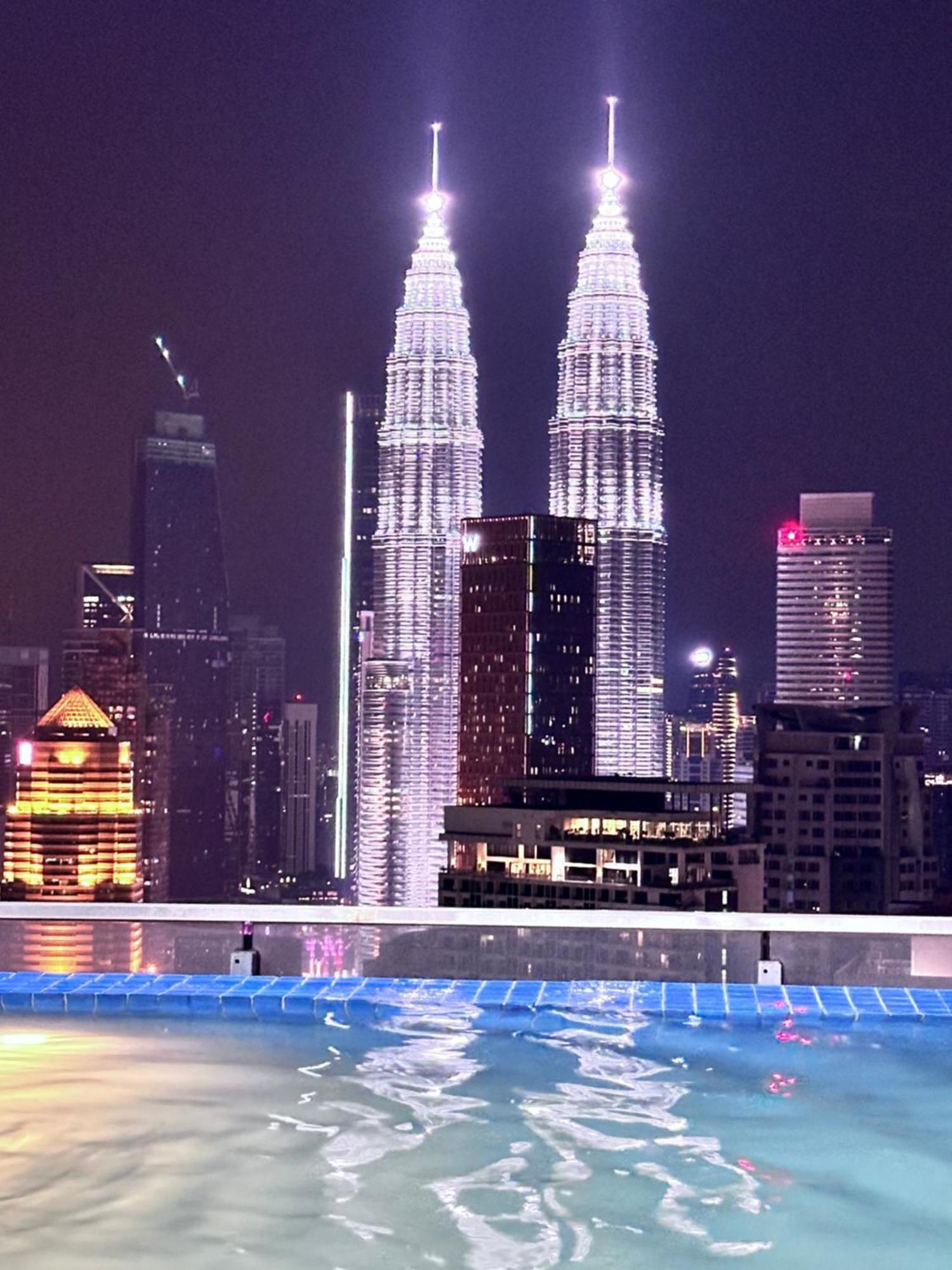 Ferienwohnung The Luxe Infinitum Klcc By Sahara Kuala Lumpur Exterior foto