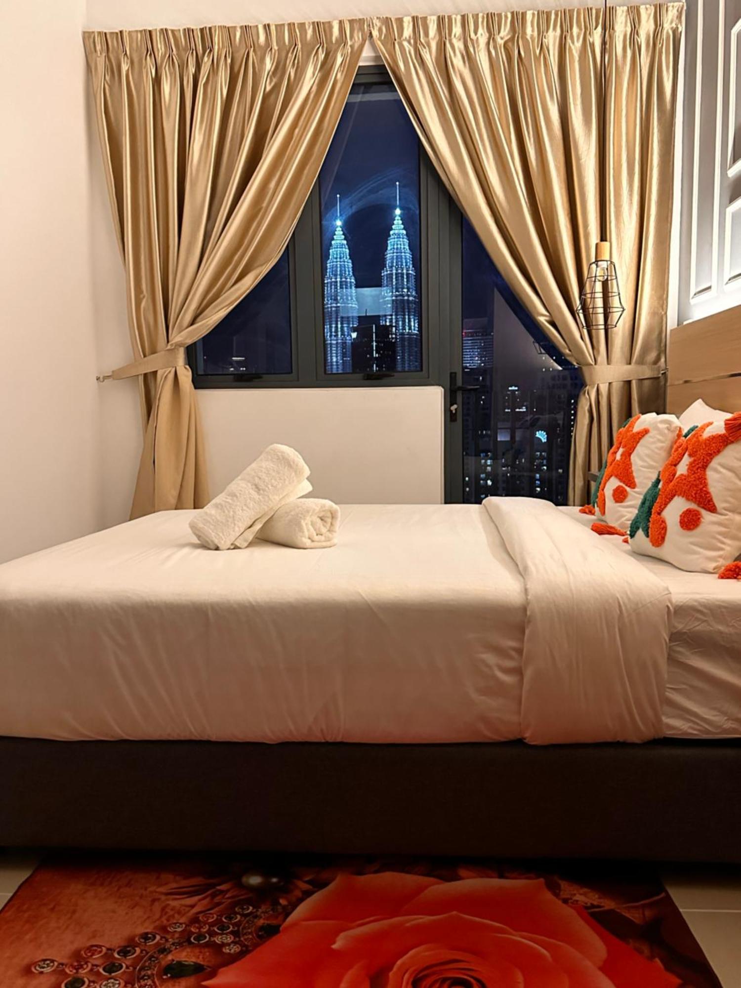 Ferienwohnung The Luxe Infinitum Klcc By Sahara Kuala Lumpur Exterior foto